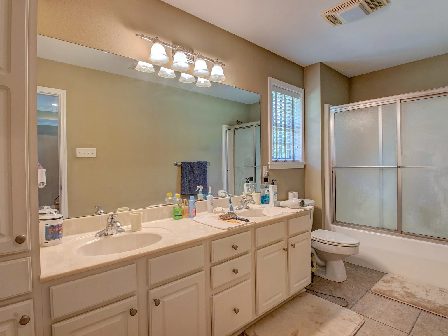 3 bed, 1521 sqft, $1,850 — Photo 2