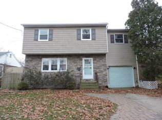 160 N Dawes Ave, Kingston, PA 18704