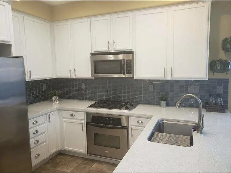 Canyon Oak Ln — Photo 2