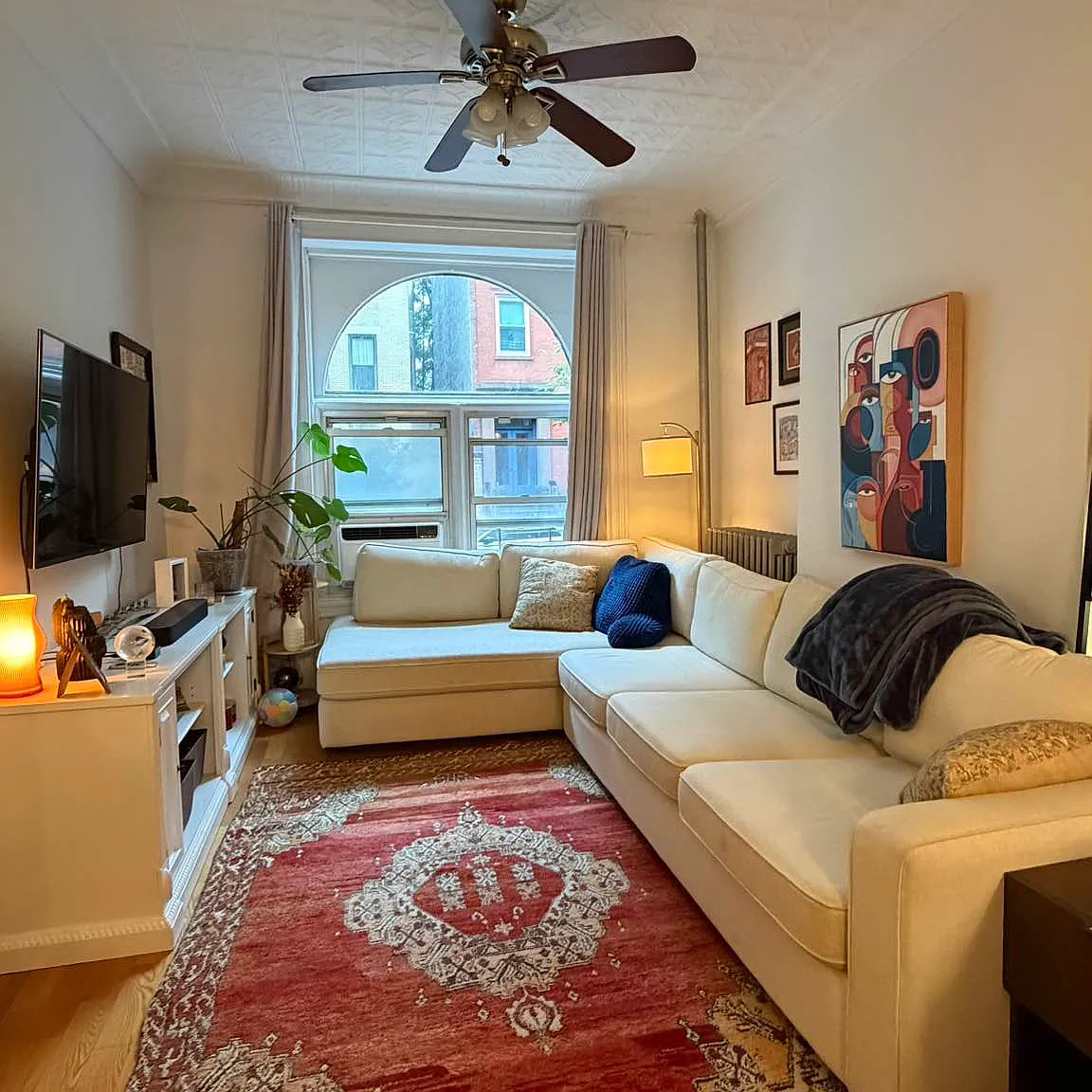 424 Clinton Street — Photo 1