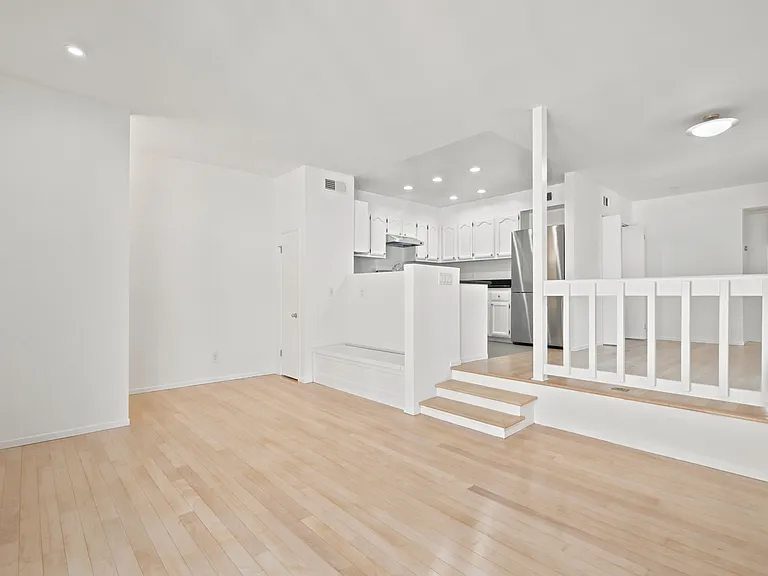 4111 Tujunga Ave #24 — Photo 1