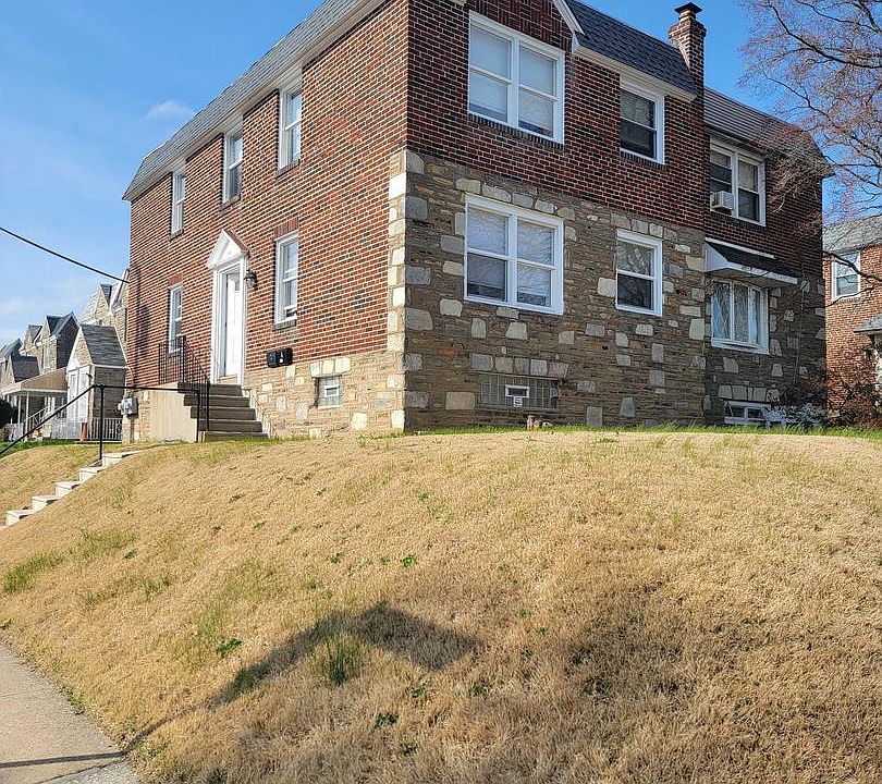 2nd image of 1441 E Mount Pleasant Ave