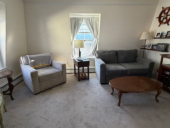 4th image of 15 Winthrop St #A