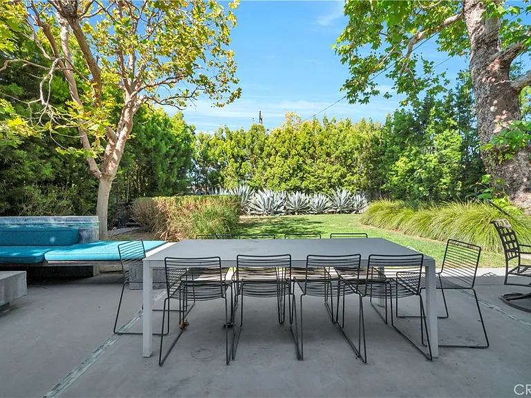 3540 Mountain View Ave — Photo 2