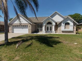 102 Palm Cir, Palm Shores, FL 32940