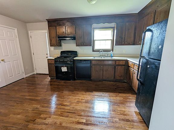 5th image of 524 Magnolia Farms Dr