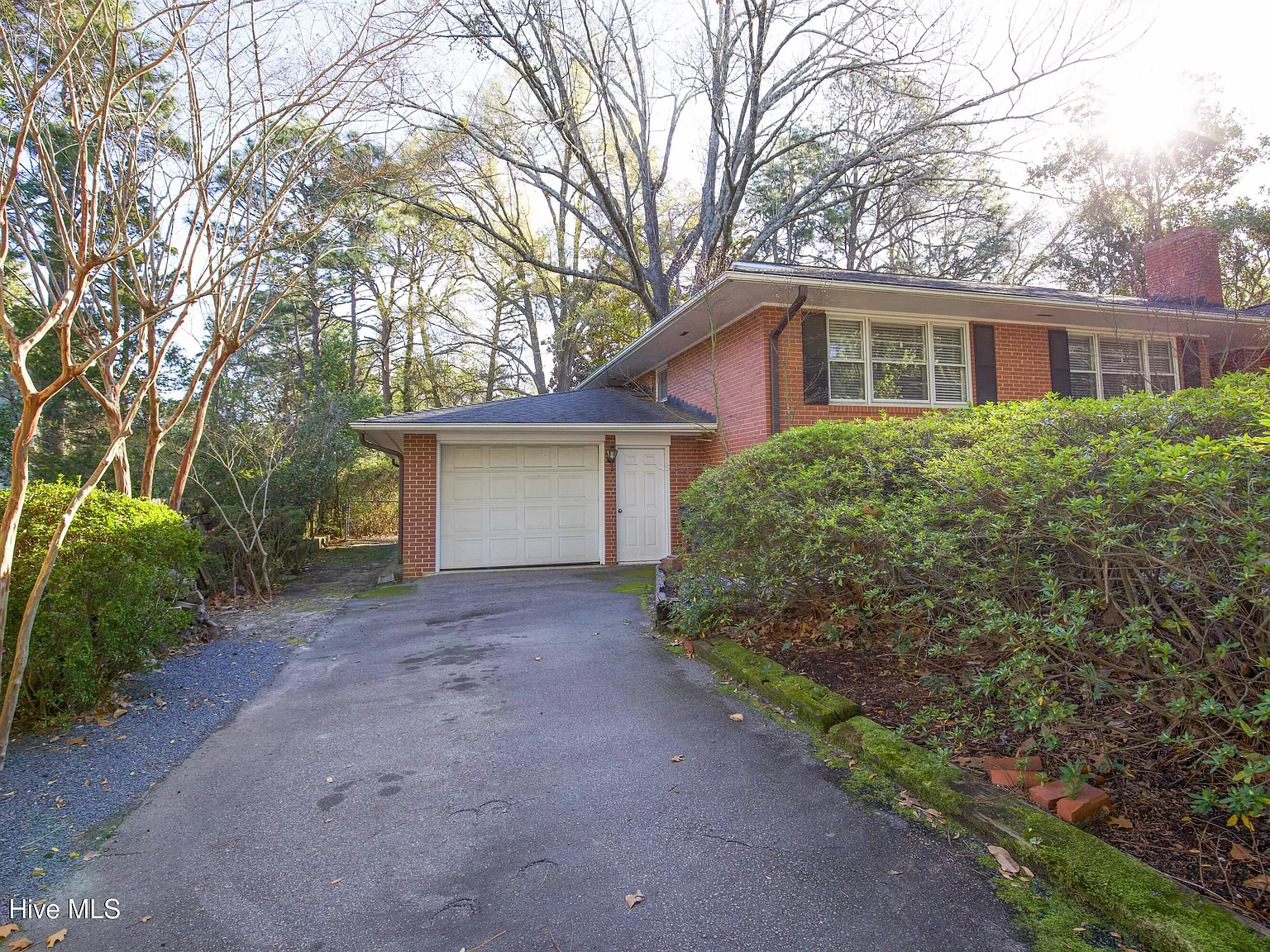 3 bed, 3.0 bath, $2,800 — Photo 2