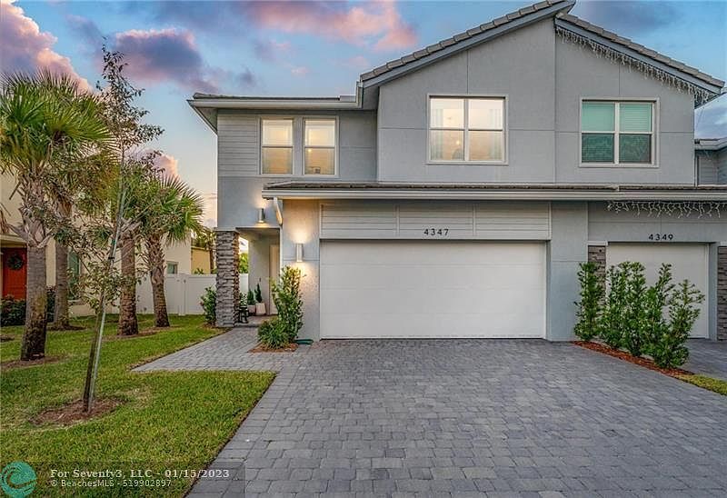 1st image of 4347 Veleiros Ave