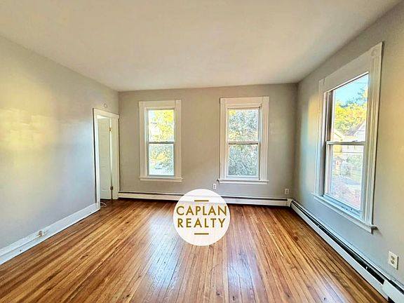 5th image of 442 Poplar St #O2