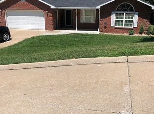 1441 Edgevale Rd, Jefferson City, MO 65101