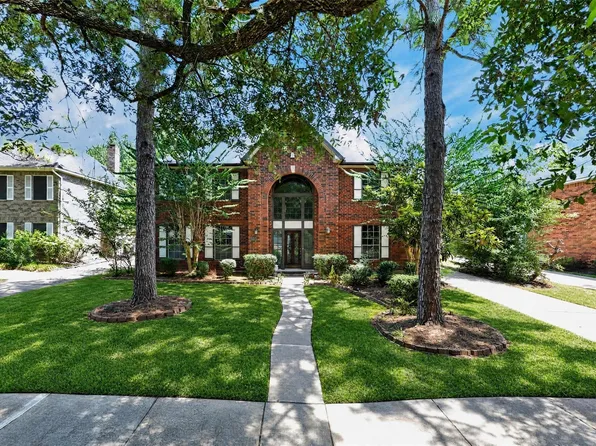 1306 N Gabriel River Cir, Sugar Land, TX 77478