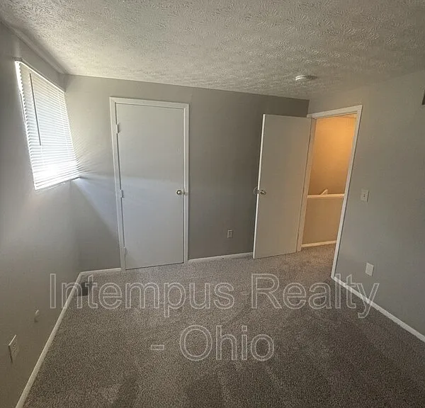 10 King Arthur Ct — Photo 23