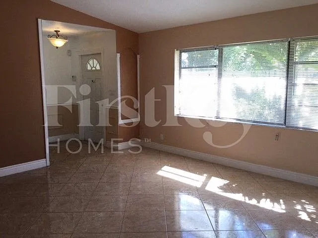 9703 NW 42nd Ct — Photo 3