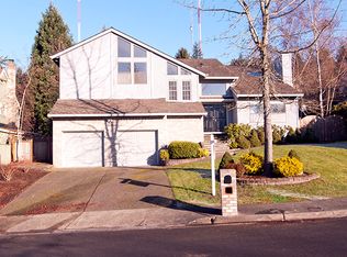 239 SW Santana Pl, Portland, OR 97225