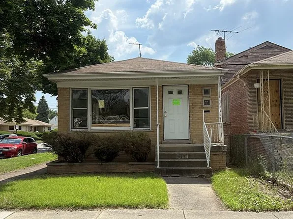 8401 S Marquette Ave, Chicago, IL 60617