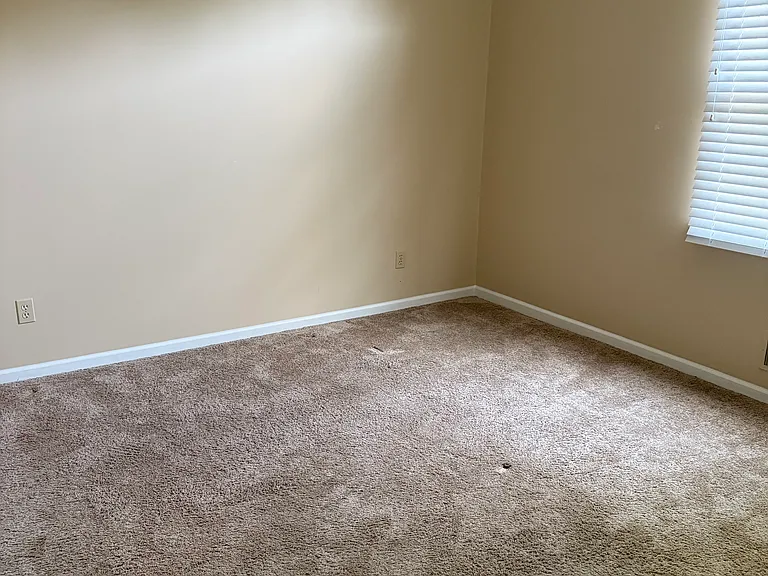 9413 Woodland Ct — Photo 10