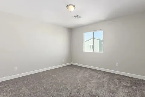 1014 E Odeum Ln — Photo 13
