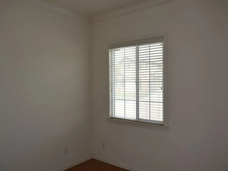 16210 Sheltered Cv E — Photo 5
