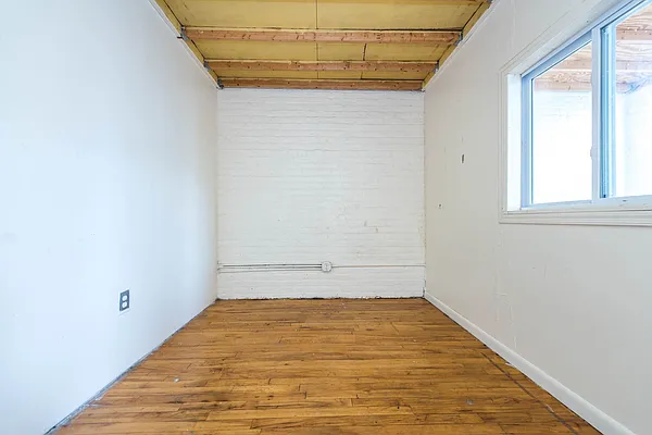 Rented by Nooklyn NYC LLC | media 9
