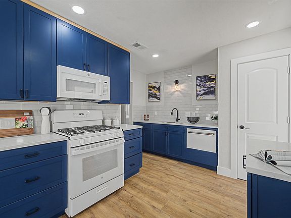 3rd image of 2021 Eden Ave