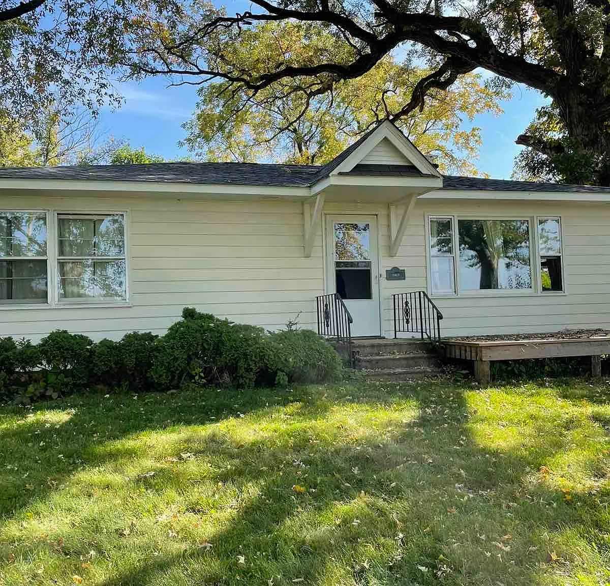 2 bed, $1,800 — Photo 1
