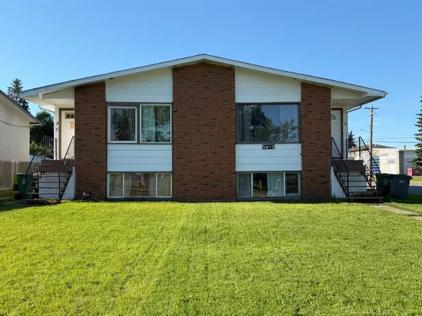 5402 54th Ave, Ponoka, AB T4J 1L9