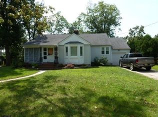 18 N Monroe Ave, Hammonton, NJ 08037