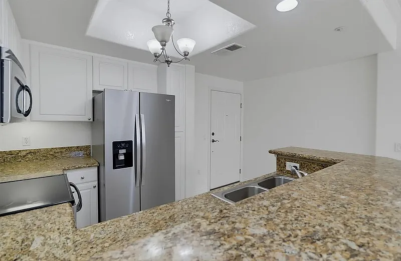 1 bed, 1.0 bath, 764 sqft, $1,700 — Photo 3