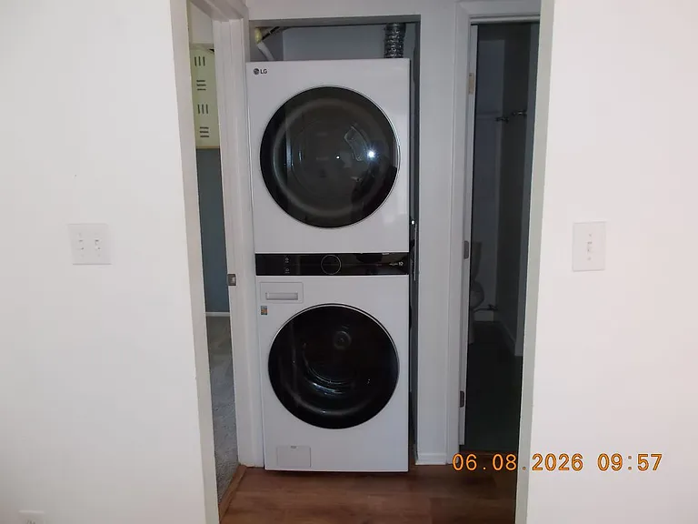 306 Hillcrest Dr #303 — Photo 3
