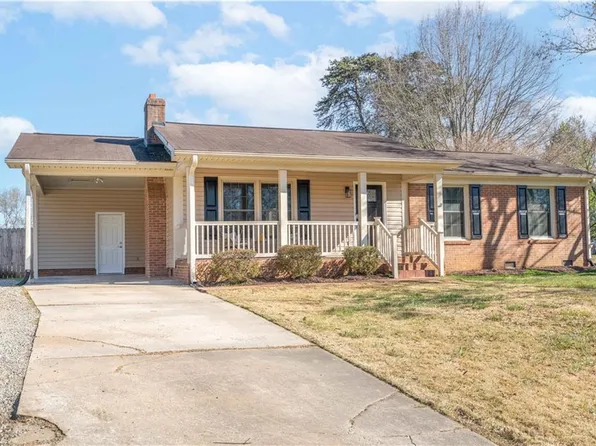 586 NW Elementary Rd, Lexington, NC 27295