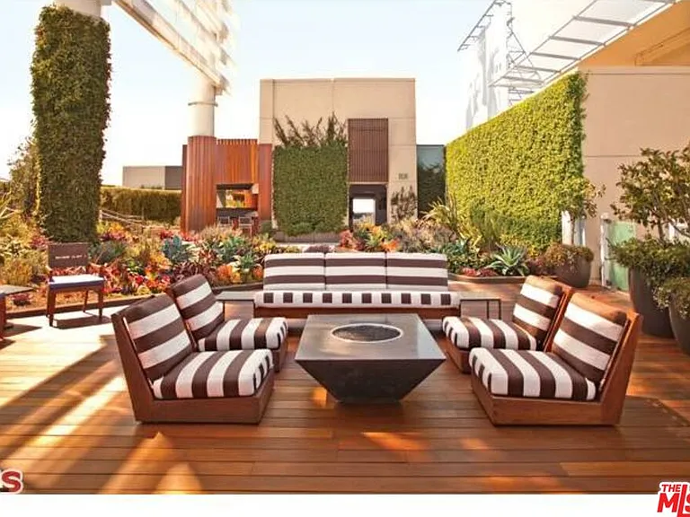 6250 Hollywood Blvd #11N — Photo 37