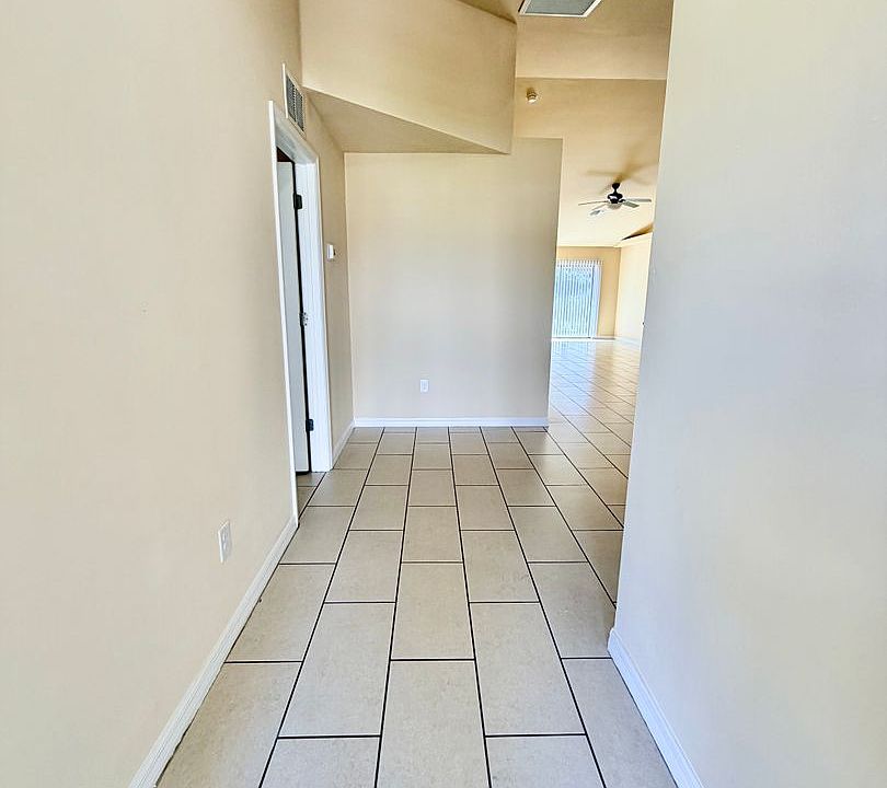 1044 NE 8th Pl, Cape Coral, FL 33909 | Zillow