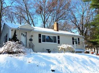 121 Belrose Ave, Lowell, MA 01852