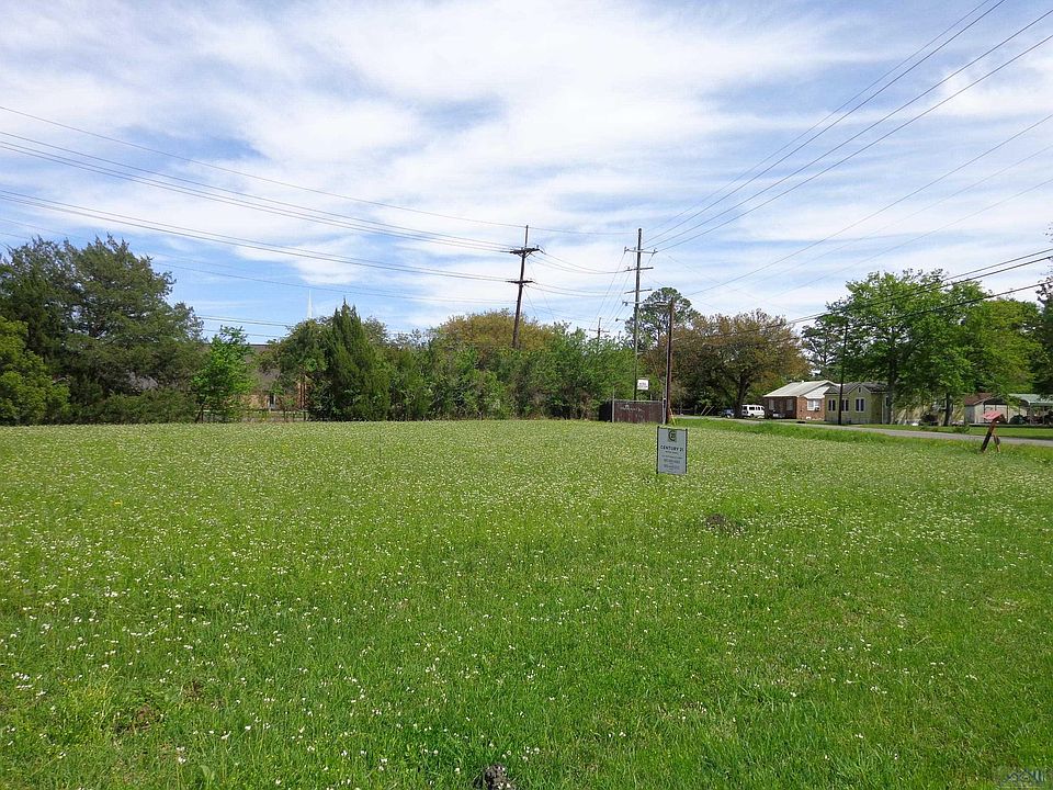 1st image of 1000 N Luke Dr