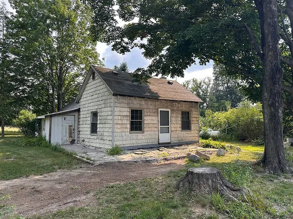 216 South St, Mesick, MI 49668