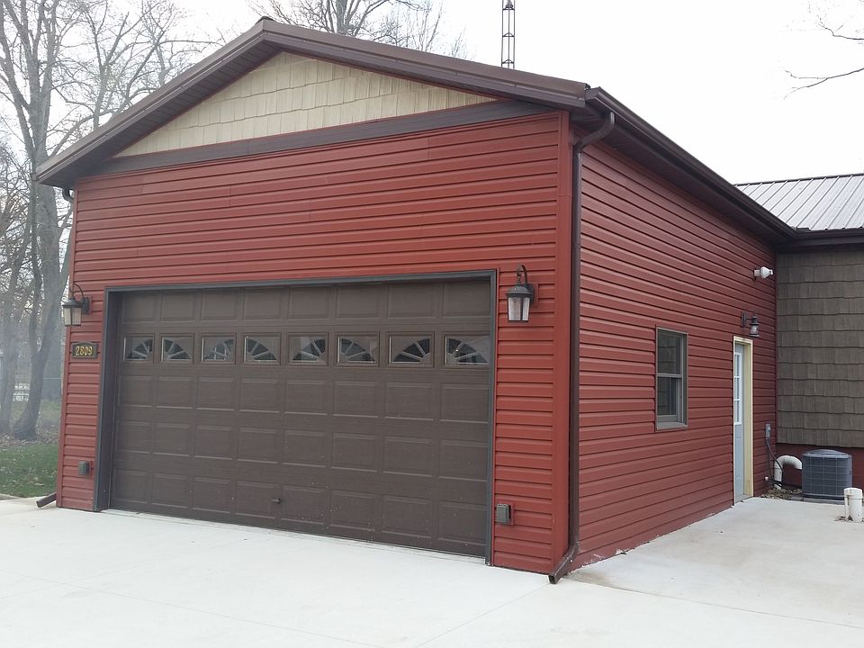 1st image of 2809 E Crescent Ave