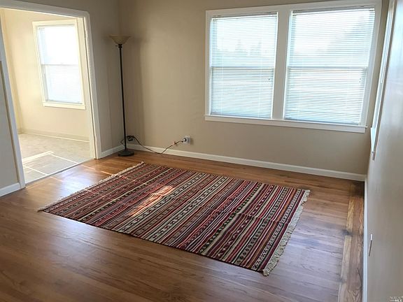 5th image of 621 Kentucky St APT 3