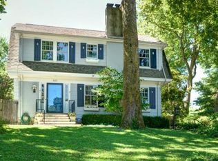 435 E 55th St, Kansas City, MO 64110