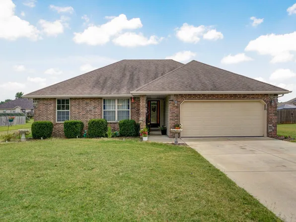 210 Eagle Lane, Willard, MO 65781