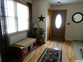 4th image of 615 W Thomas Ave