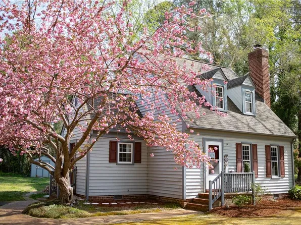 114 Haradd Ln, Williamsburg, VA 23188