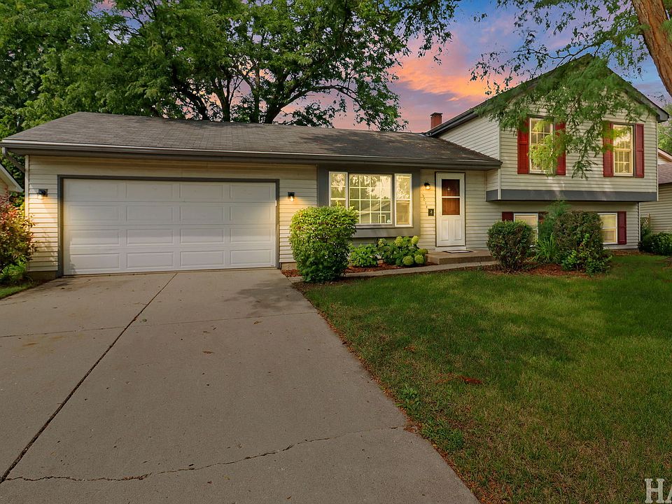 1st image of 5014 W Greenbrier Dr