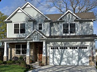 216 S Owen St, Mount Prospect, IL 60056