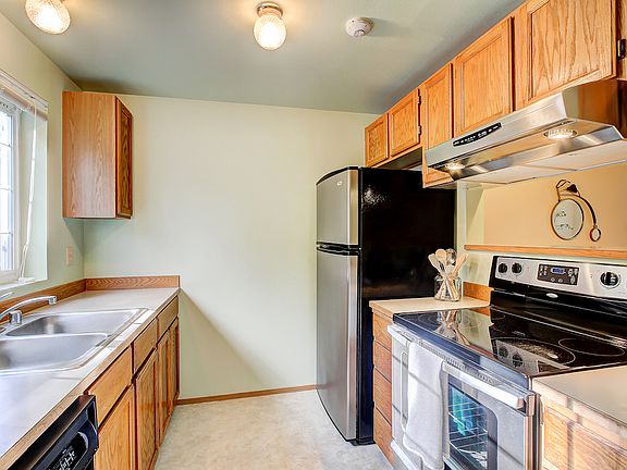 3rd image of 21303 50th Ave W APT C1