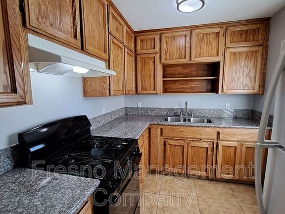 2nd image of 2040 E Hunter Ave #1