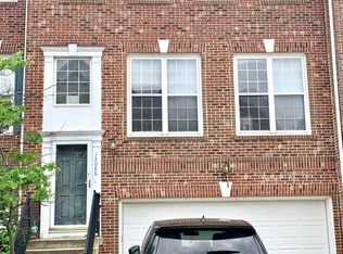 13088 Rose Petal Cir, Herndon, VA 20171