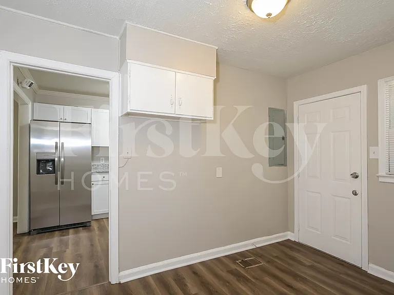 2668 Hood Ave NW — Photo 5