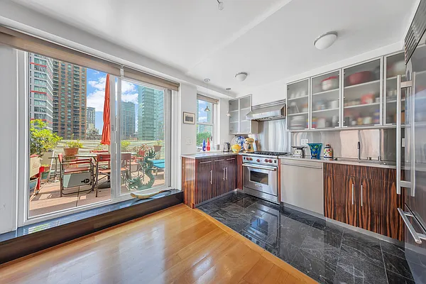 211 East 53rd Street #12C in Sutton Place, Manhattan