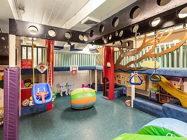 415 East 52nd Street image 5 of 9