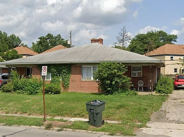 1298-1300 James Rd